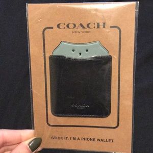 🦉 COACH owl phone wallet! 🦉